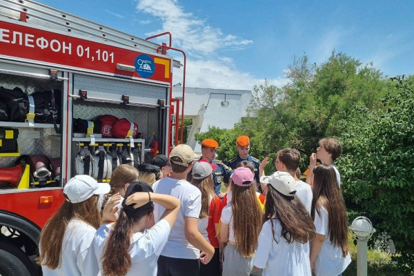 В «Орлёнке» прошла выставка пожарной и спасательной техники